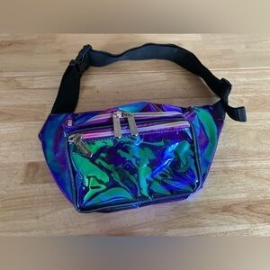 Sojourner purple metallic Iridescent oil spill pvc Fanny pack in excellent cond.